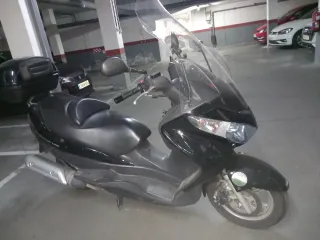 Suzuki Burgman 125c  Moto