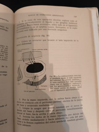 Antiguo libro de medicina. Manual de operaciones a