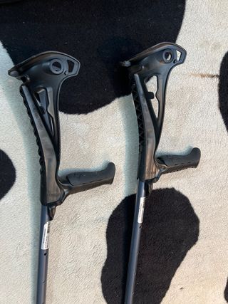 Conjunto muletas con gel en el mango