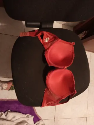 Sujetador rojo encaje