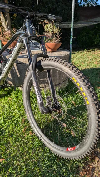 Bicicleta Enduro MTB Mondraker Foxy M 