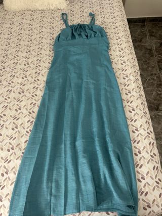 Vestido largo azul con tirantes