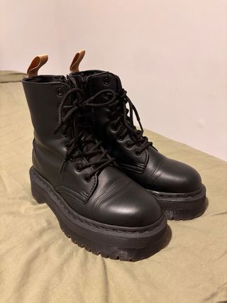 Stivali con plateau vegani neri Dr. Martens
