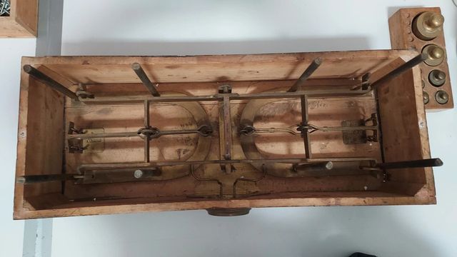 Bilancia antica Olivero Torino