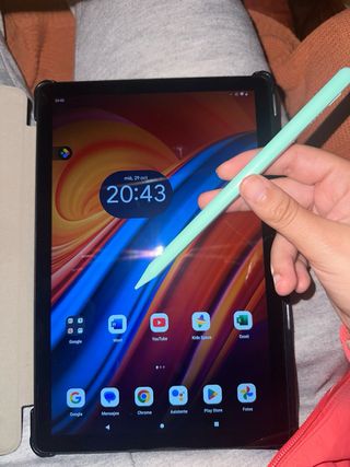 Tablet Lenovo Negra y Multicolor