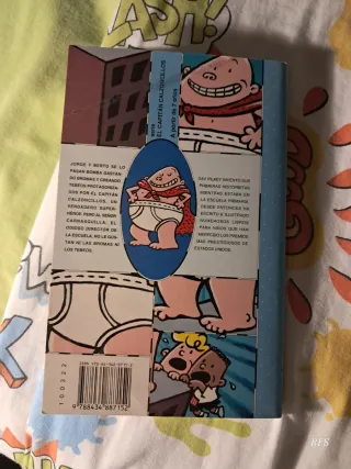 Las aventuras del Capitán Calzoncillos y el bar...