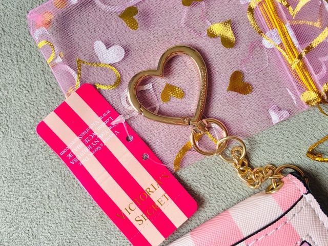 Tarjetero Llavero Victoria's Secret Rayas 