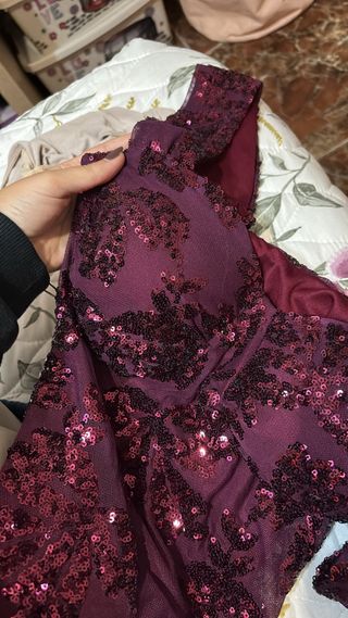 Vestido de fiesta lentejuelas color cereza