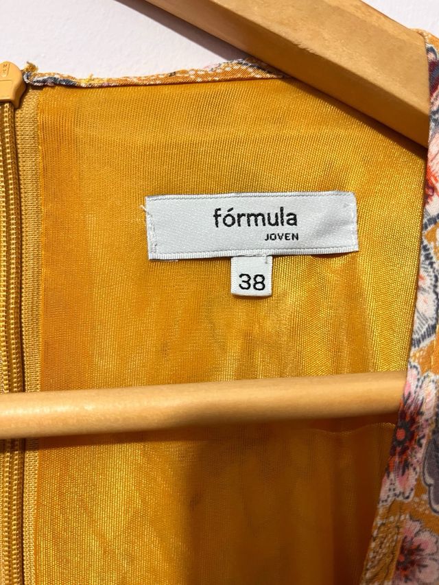 Vestido largo amarillo floral