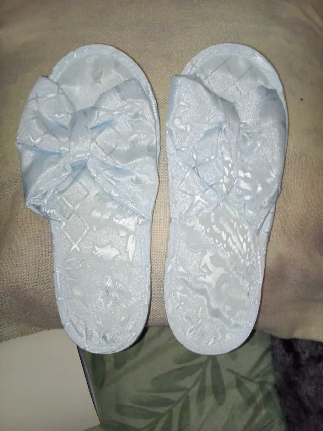 Chanclas de seda para casa