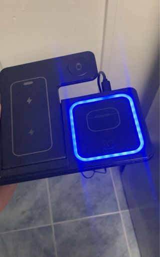 Cargador 3 en 1: Móvil, Cascos y Reloj