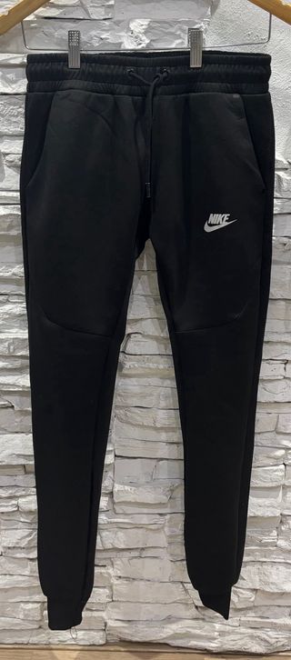 Conjunto deportivo Nike chico negro