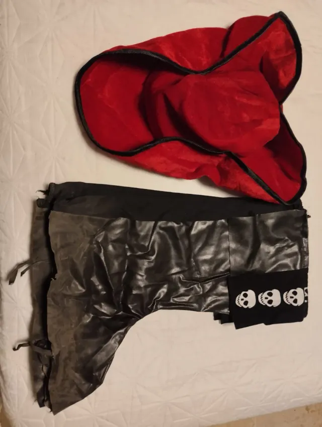 Disfraz Pirata Rojo y Negro