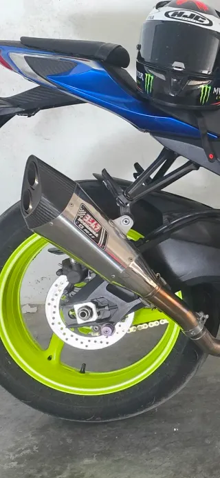 Escape Yoshimura Doble Salida