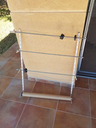 Estantería 4 barras para papel regalo