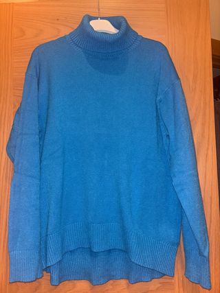 Jersey cuello alto azul