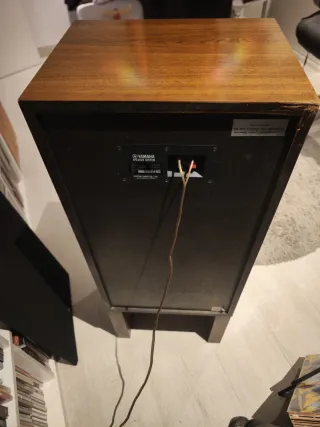 Altavoces Yamaha NS 590