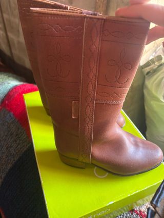 Botas vestir niña/o T. 28-30 Marrones