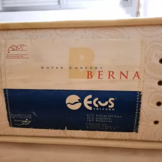 Base tapizada, colchón y patas