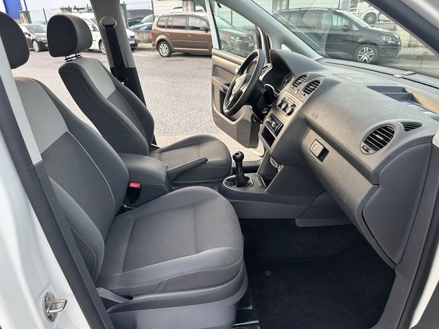 Volkswagen Caddy 2011