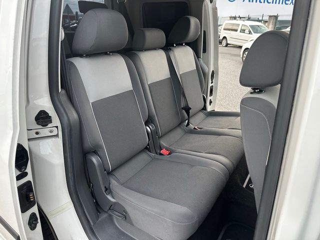 Volkswagen Caddy 2011