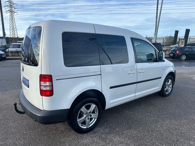 Volkswagen Caddy 2011