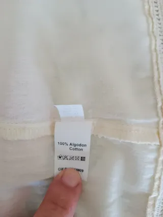 Camisola fina beige con bordados