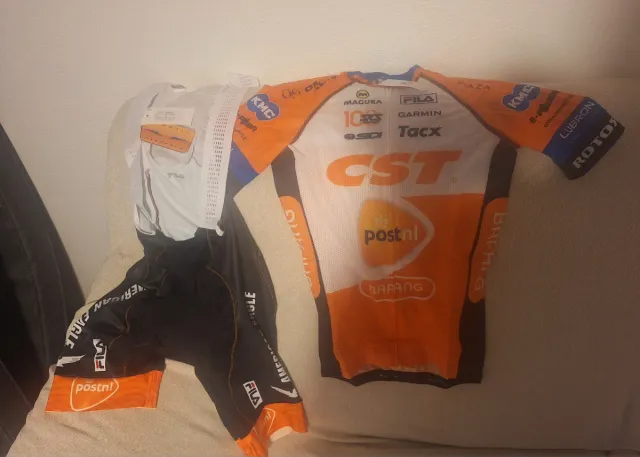 Conjunto Ciclismo Fila CST PostNL talla M