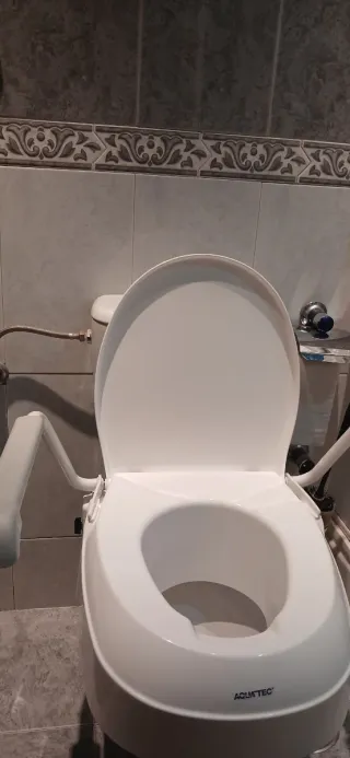 Adaptador WC con Asideros