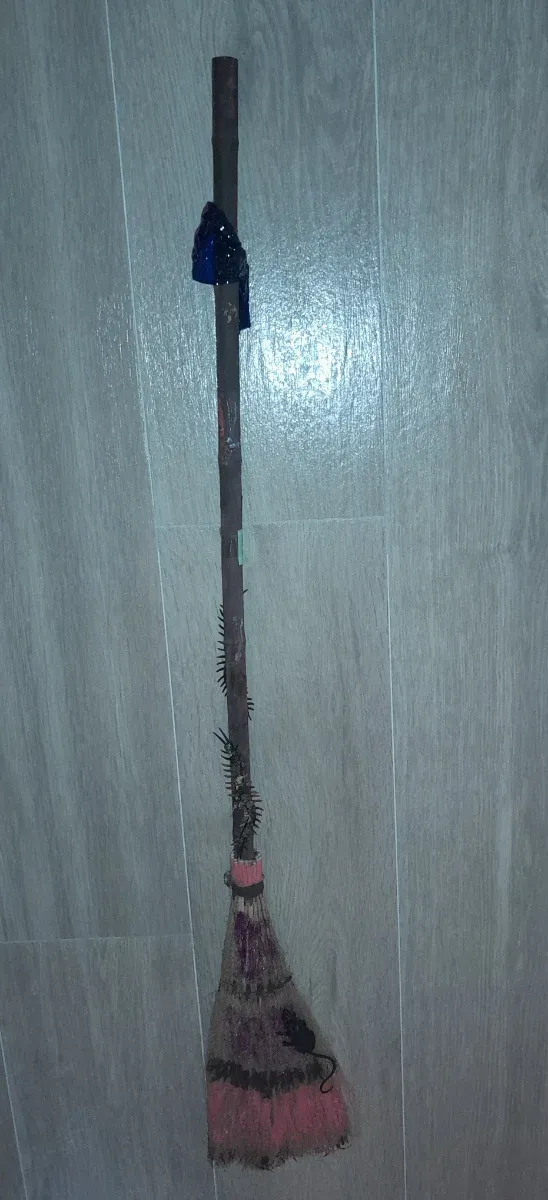 Escoba Decorativa Halloween