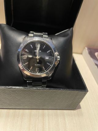 Reloj Festina Classic Negro y Plateado
