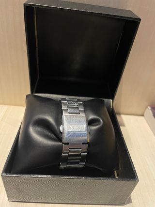 Reloj Festina Classic Negro y Plateado