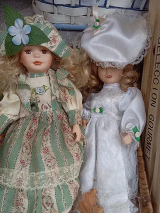 Lote Muñecas Porcelana Vestidas