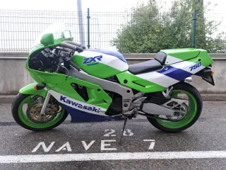 タカギマサヒロ Kawasaki ZXR750 H de segunda mano por 6.500 EUR en Alcalá de