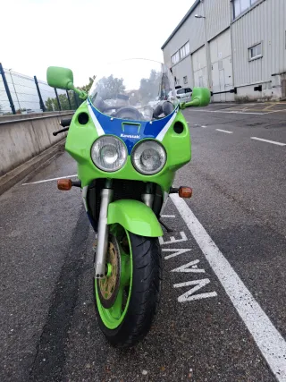Kawasaki ZXR750 H