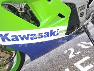 Kawasaki ZXR750 H