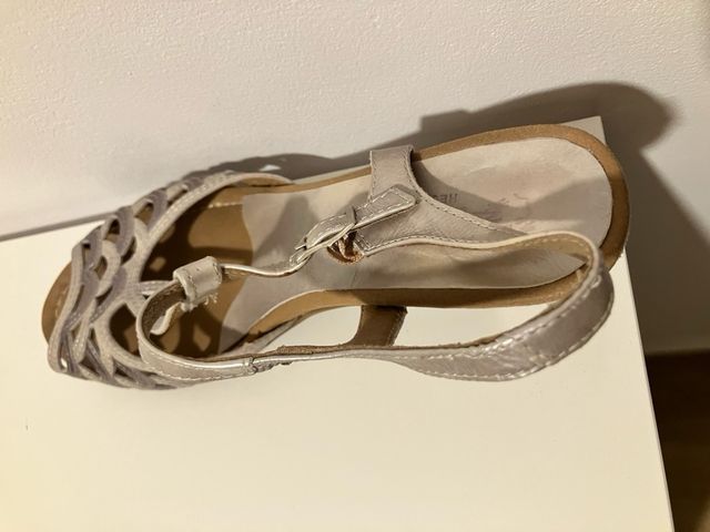 Sandalia tacón plateada talla 39