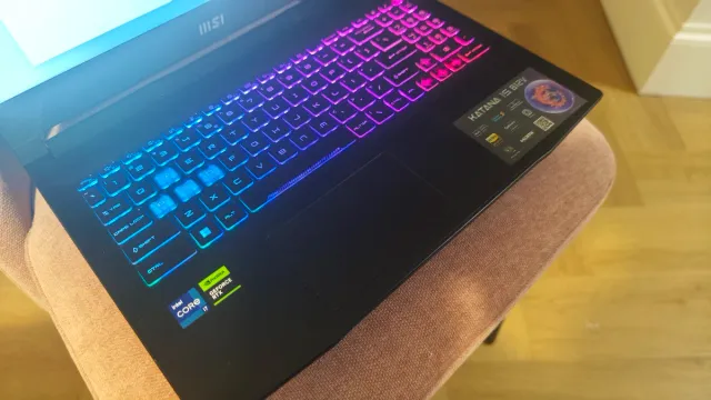 MSI Katana 15 B12V Laptop Gaming