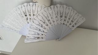 Ventaglio bianco uncinetto