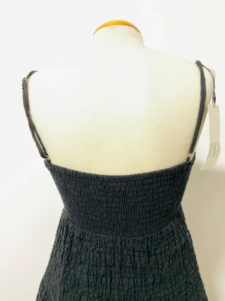 Vestido negro con tirantes , nuevo con etiqueta ta