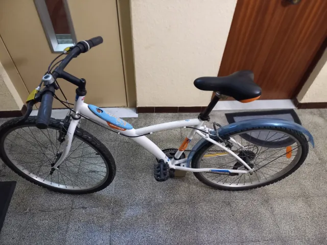 Bicicleta B-Twin Blanca