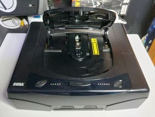 Sega Saturn Modelo 1 (Caja) + 4 Juegos