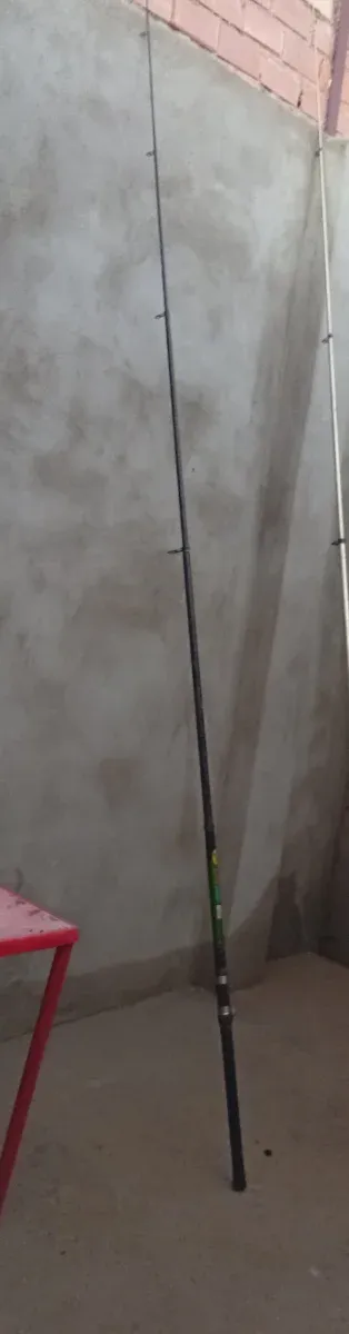 Caña de pescar SHARK WIND ACTION 100-200 telescópi