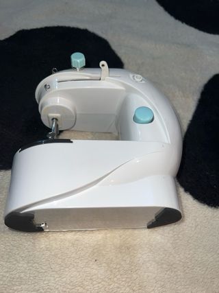 Máquina de coser portátil