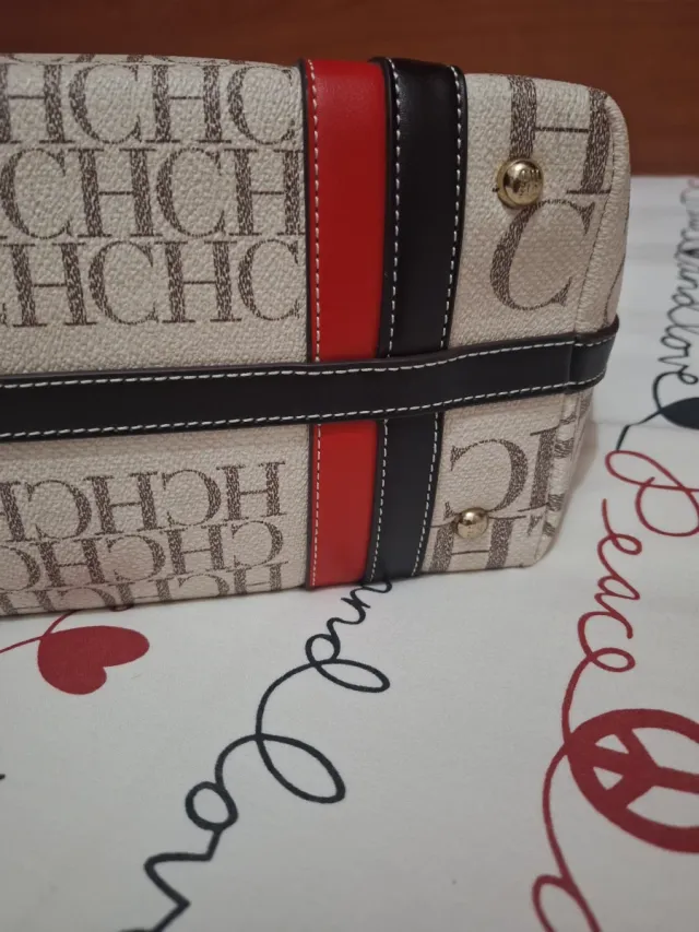 Bolso Carolina  Herrera con logotipo 