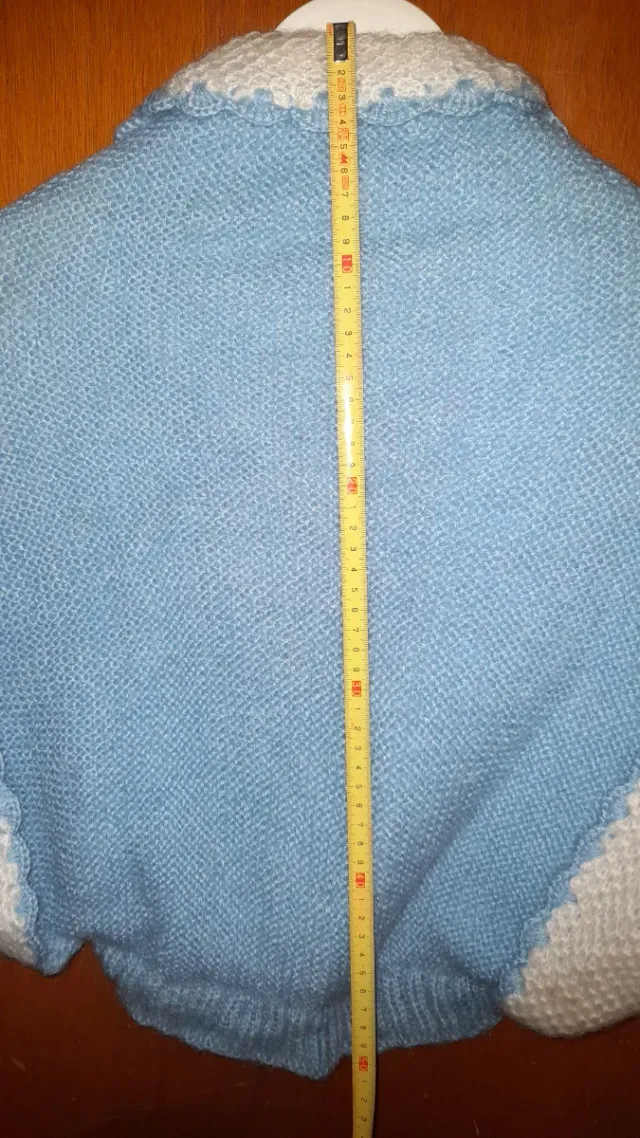 2 mañanitas una blanca azul y otra blanco roto