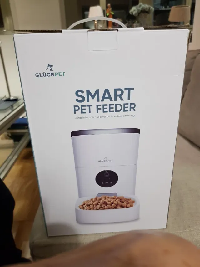 Alimentatore automatico GLÜCKPET con telecamera