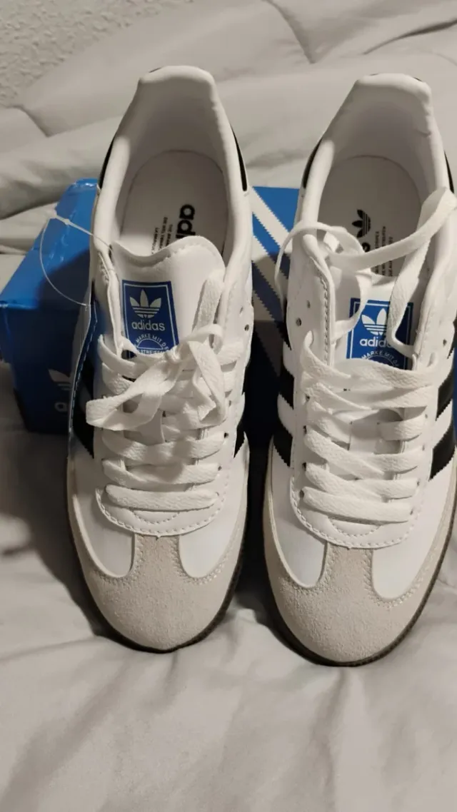 Adidas Samba Talla 40 Blancas y Negras