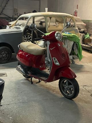 Vespa LX 50 4T Roja 2007