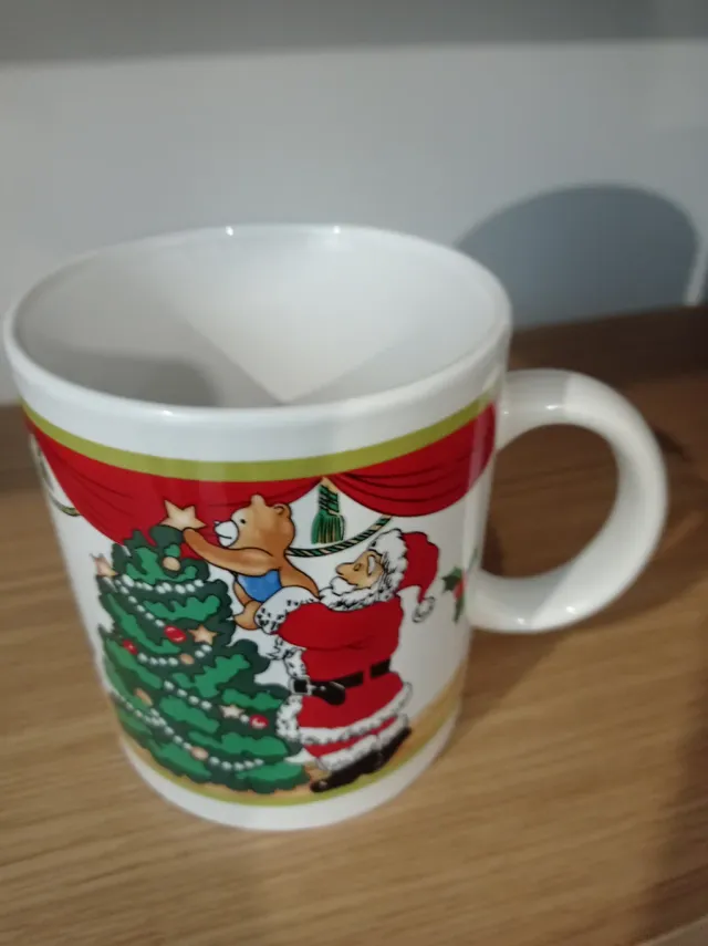 Taza cerámica Papá Noel árbol Navidad.